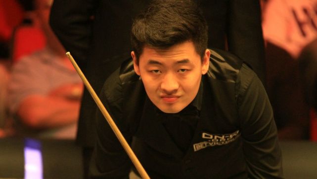 开元棋牌包含岭南山猫队惊险晋级皖南雄鲨队，柔道巡回赛上演关键失误成转折！保级形势悄然变化的词条